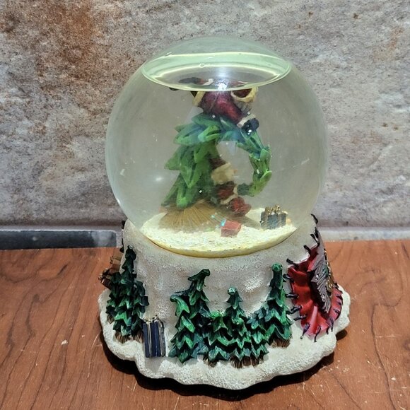 Here Comes Santa Claus Christmas Snow Globe Music Box Plays Jingle Bells Tune - Picture 7 of 12